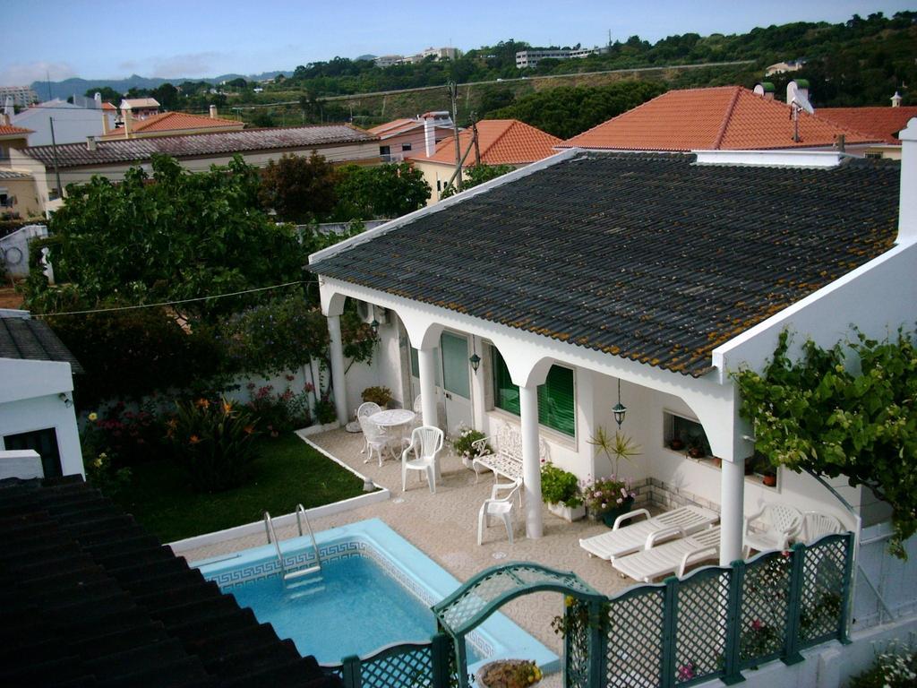 Guest House Toca Dos Grilos Estoril Quarto foto